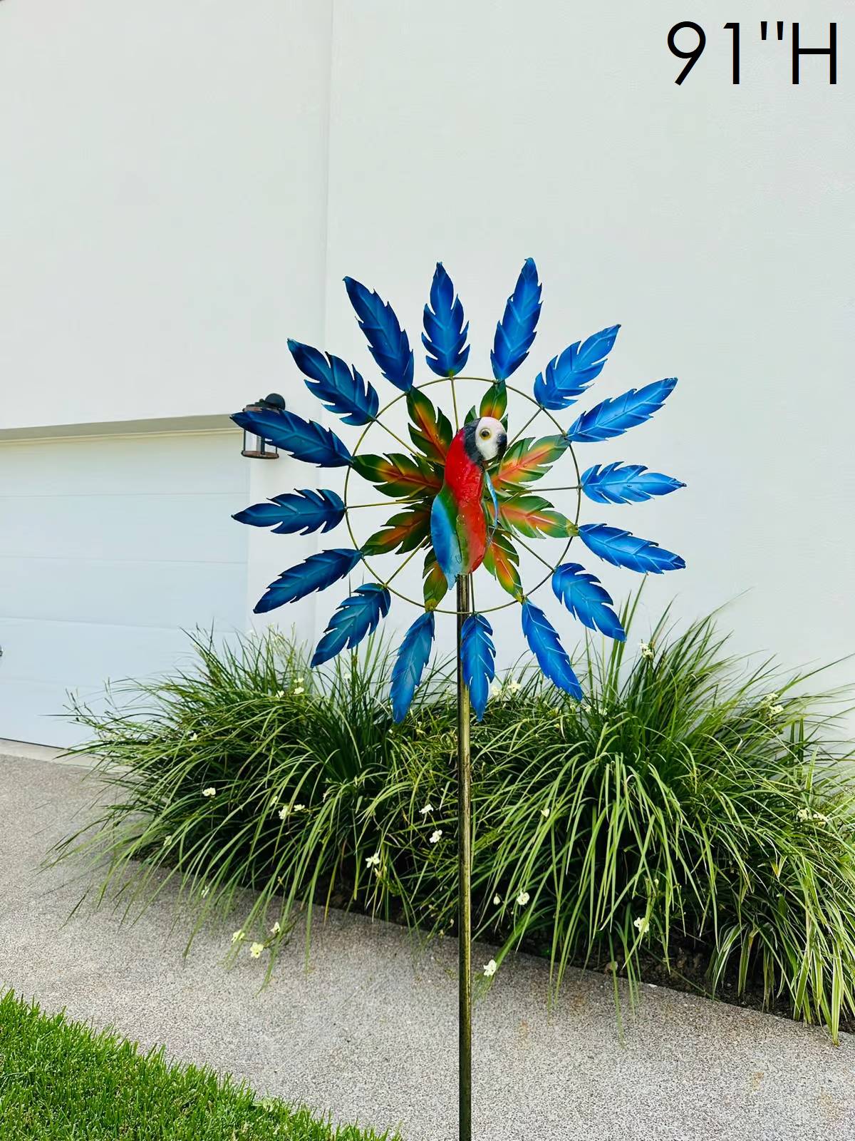 28-042 - Macaw Stake Spinner