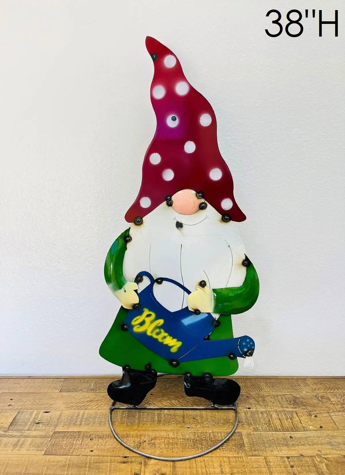 30-079 - Gnome with Watering Can