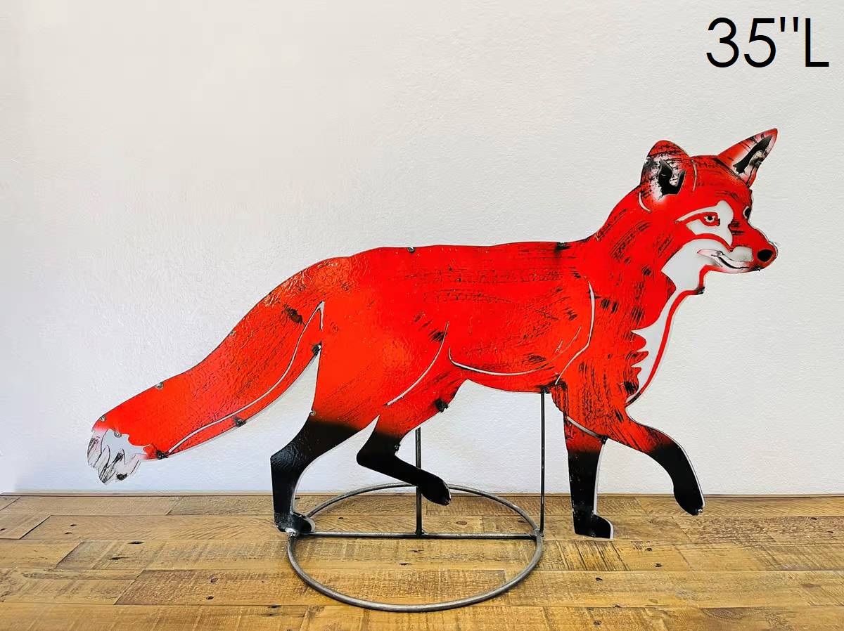 34-324 - Fox on Stand