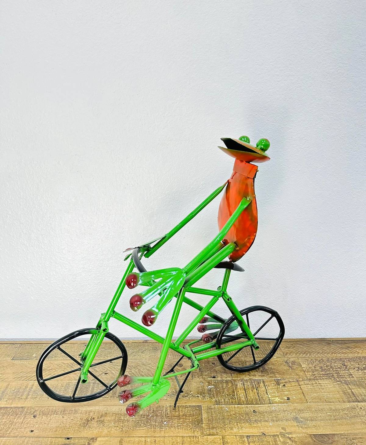 34-714 - Frog on Bicycle