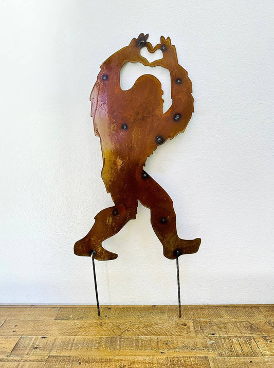 30-835 - 3' Heart Bigfoot