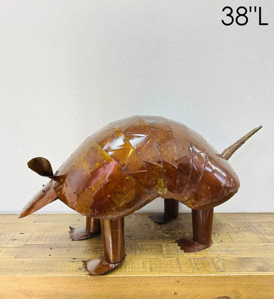 34-086 - 38" Rustic Armadillo ?